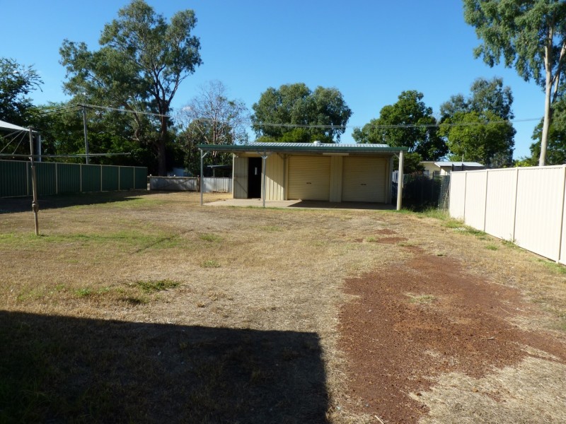5 CARNATION AVENUE, St George QLD 4487