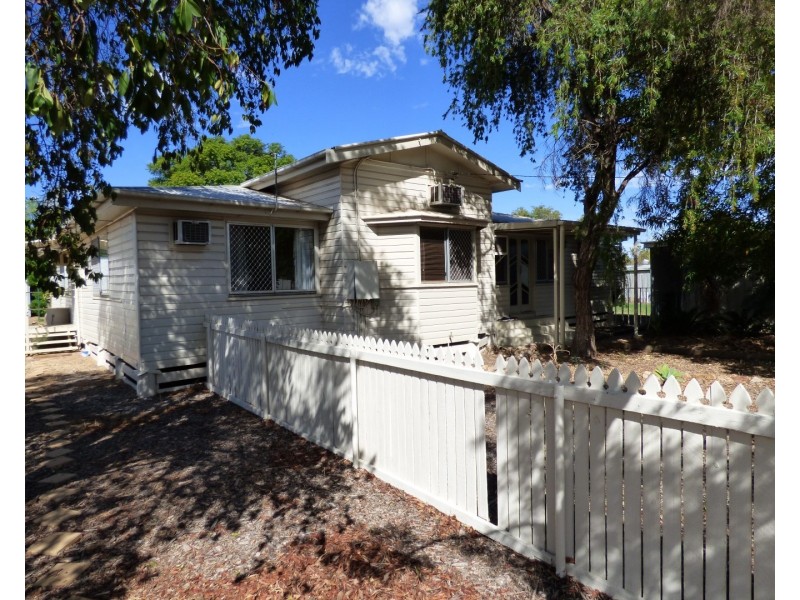 164 VICTORIA STREET, St George QLD 4487