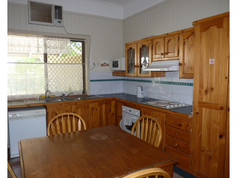 164 VICTORIA STREET, St George QLD 4487