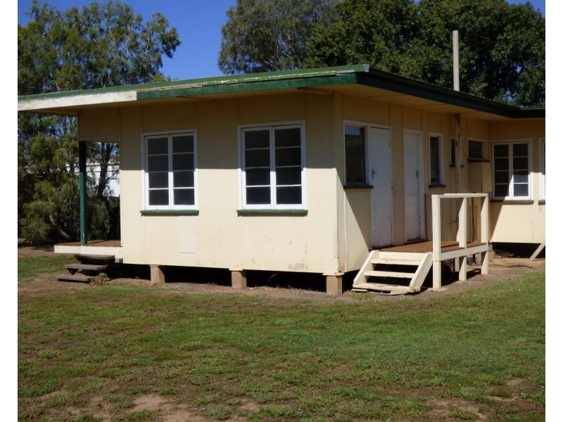 Unit 1, 171 VICTORIA STREET, St George QLD 4487