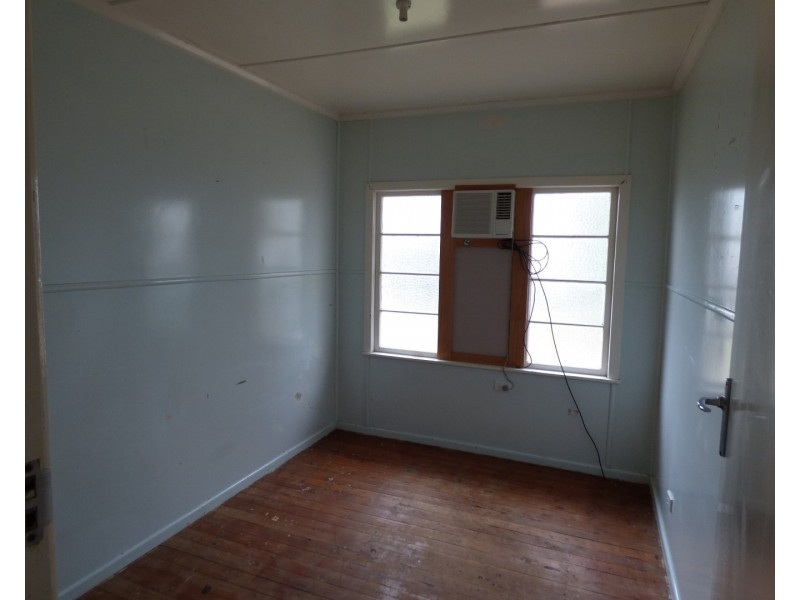 Unit 1, 171 VICTORIA STREET, St George QLD 4487