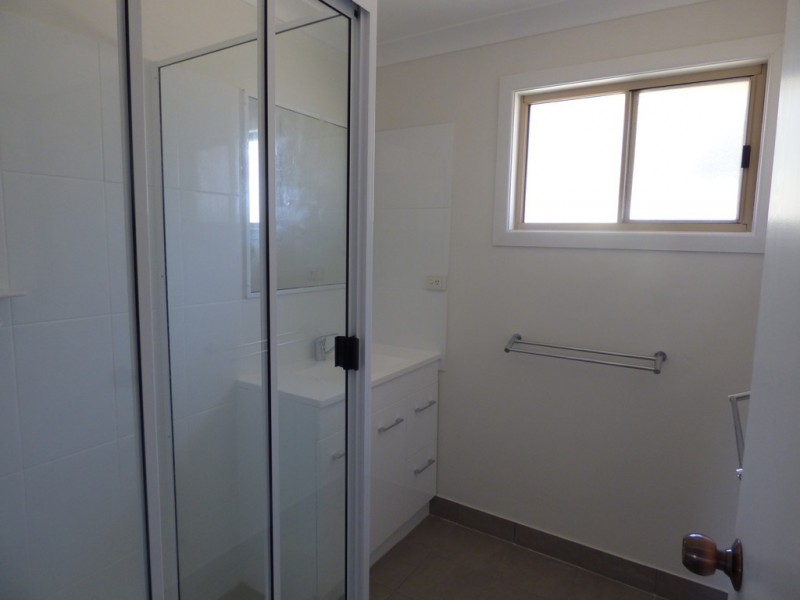 4 Elizabeth Street, St George QLD 4487