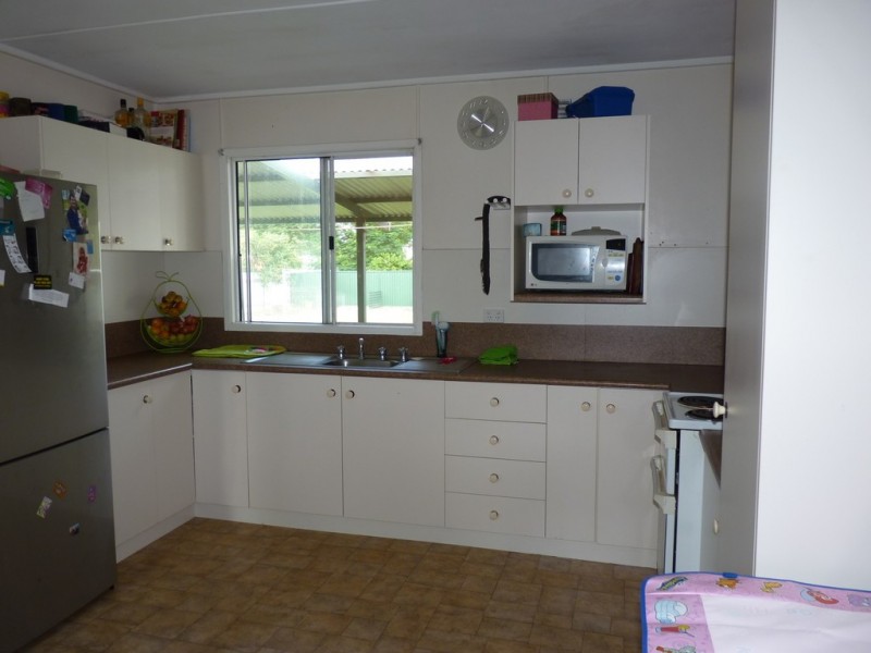 18 Victoria Street, St George QLD 4487