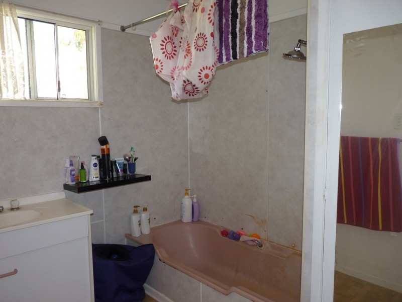 18 Victoria Street, St George QLD 4487