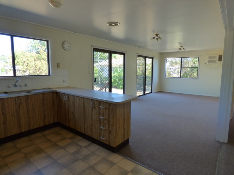 9 Charles Street, St George QLD 4487