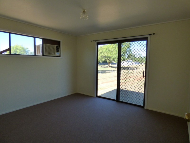 9 Charles Street, St George QLD 4487