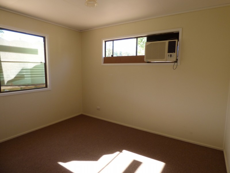 9 Charles Street, St George QLD 4487