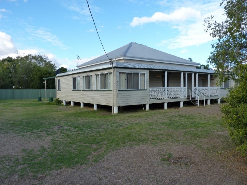 33 Scott Street, St George QLD 4487