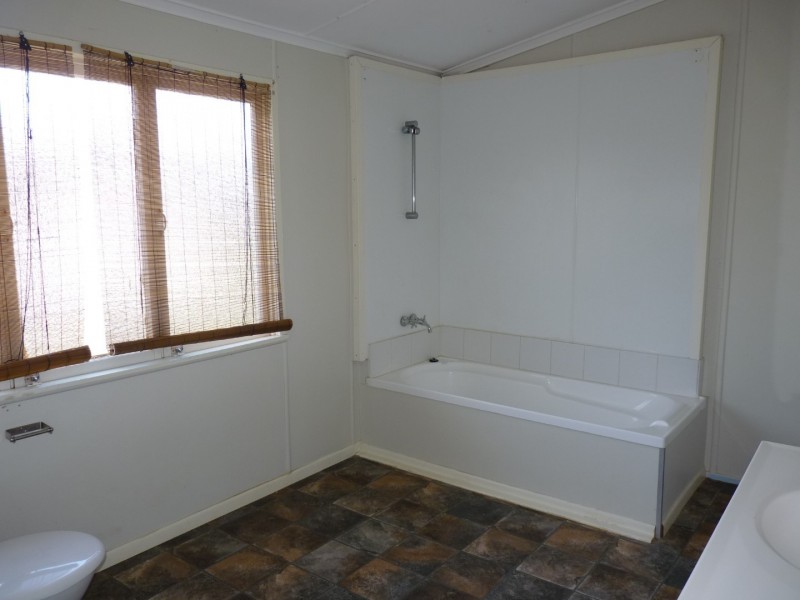 33 Scott Street, St George QLD 4487