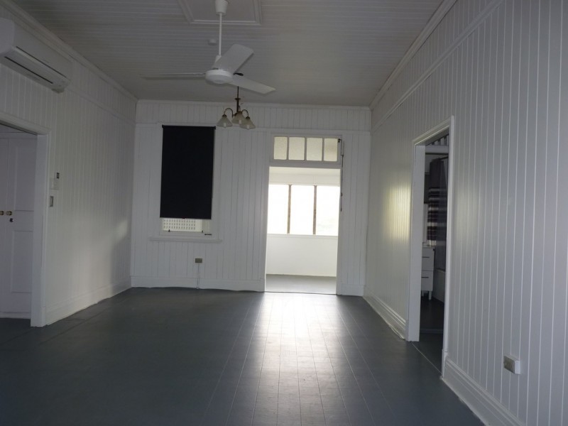 10 Henry Street, St George QLD 4487