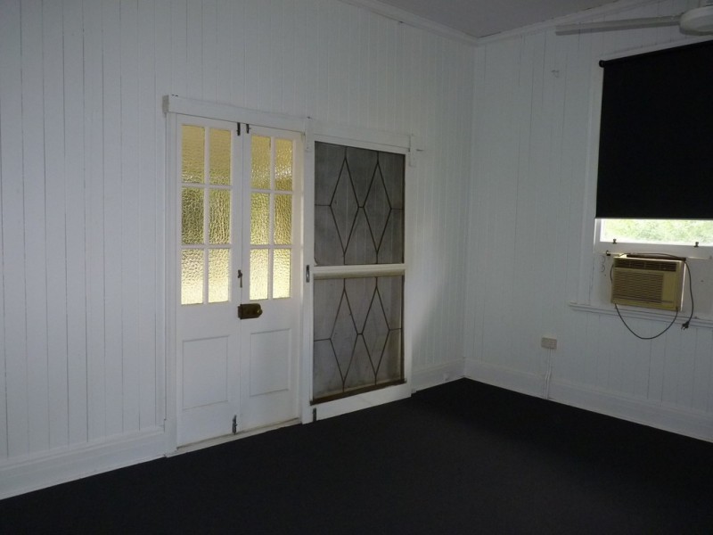 10 Henry Street, St George QLD 4487