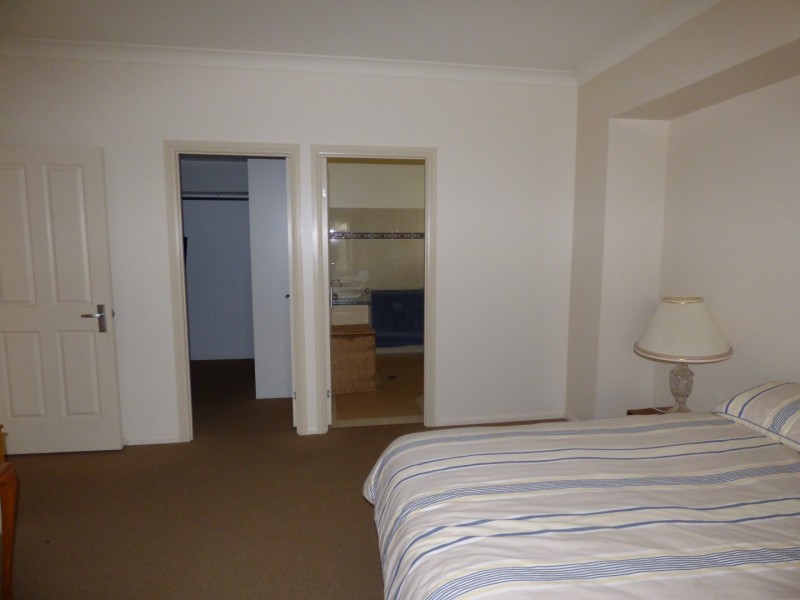 15-17 Weatherall Street, St George QLD 4487
