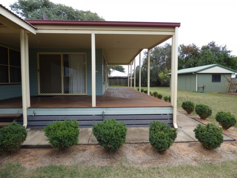 15-17 Weatherall Street, St George QLD 4487