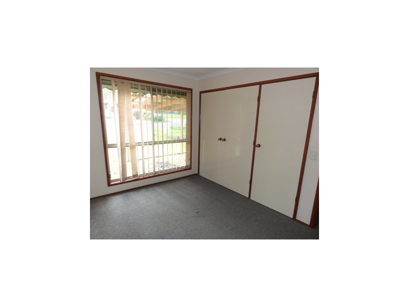 Foster VIC 3960