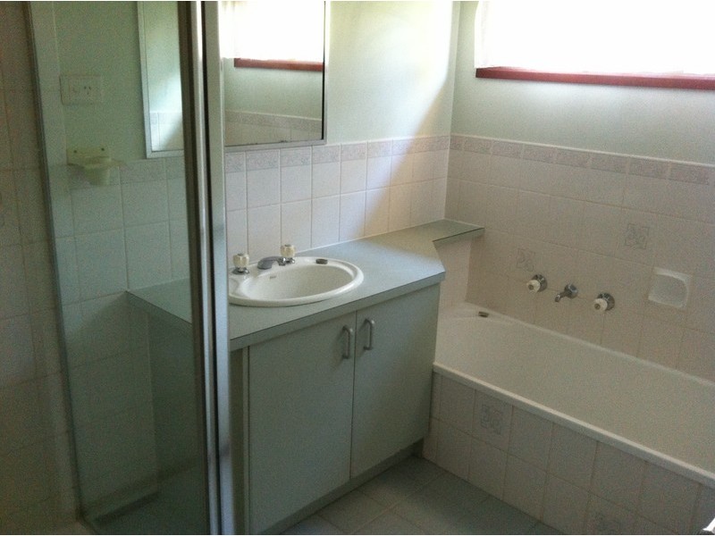 Foster VIC 3960