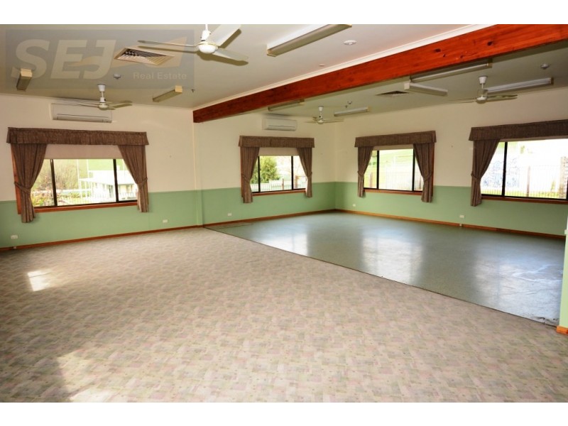 13 Clarence Street, Loch VIC 3945