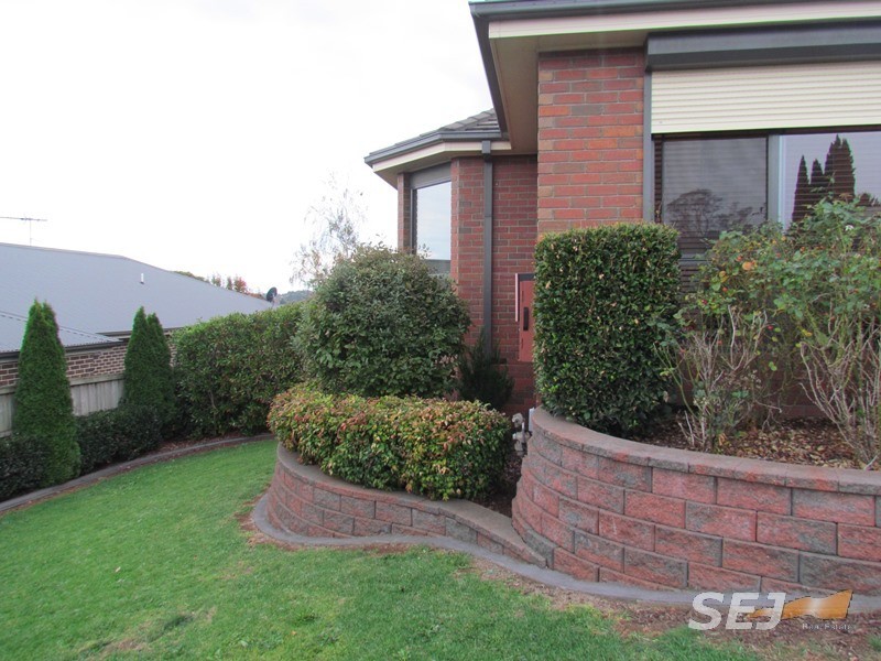 6 Grange Crescent, Warragul VIC 3820