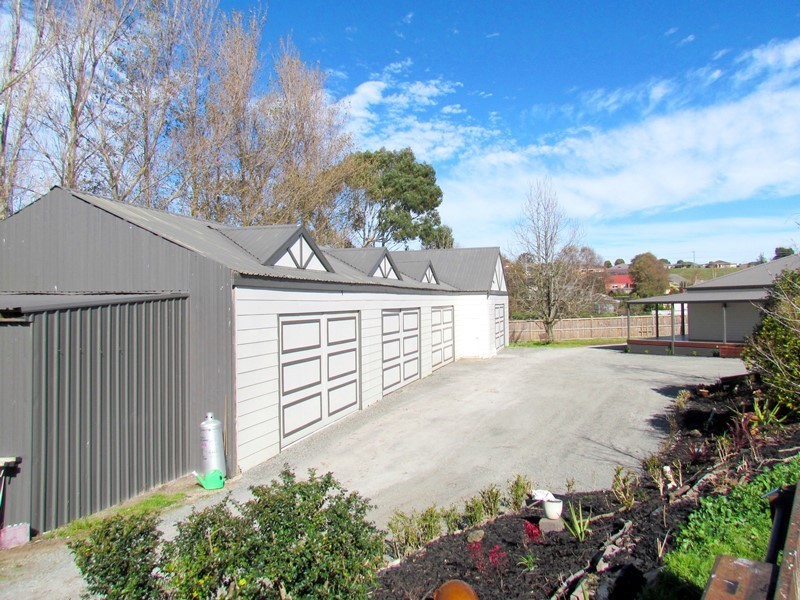 3,8,9+10 Web Court, Warragul VIC 3820