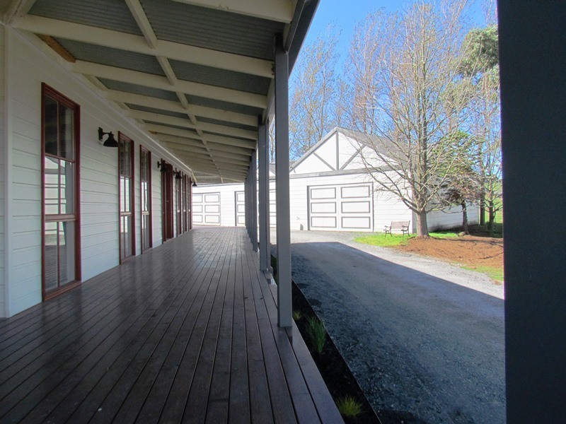 3,8,9+10 Web Court, Warragul VIC 3820