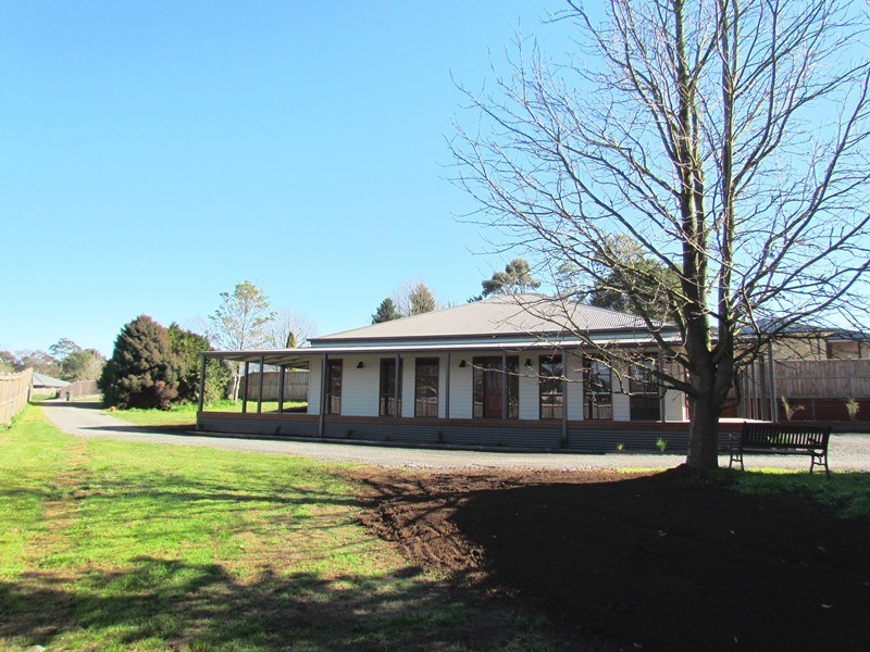 3,8,9+10 Web Court, Warragul VIC 3820