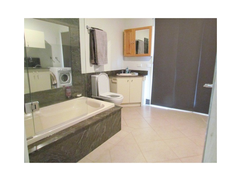 3,8,9+10 Web Court, Warragul VIC 3820