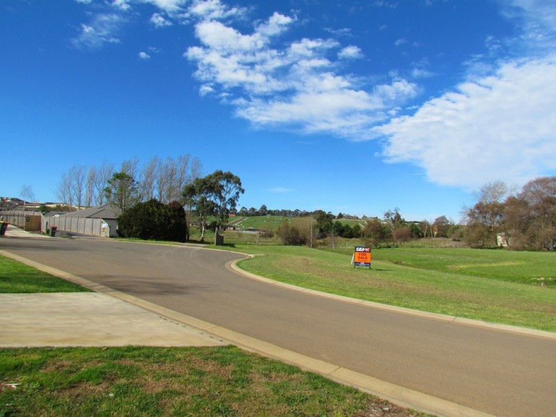 3,8,9+10 Web Court, Warragul VIC 3820