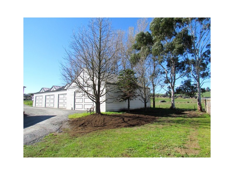 8 Web Court, Warragul VIC 3820