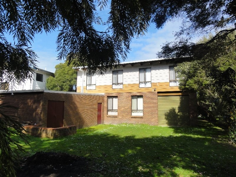 19 Waratah Ave, Waratah Bay VIC 3959