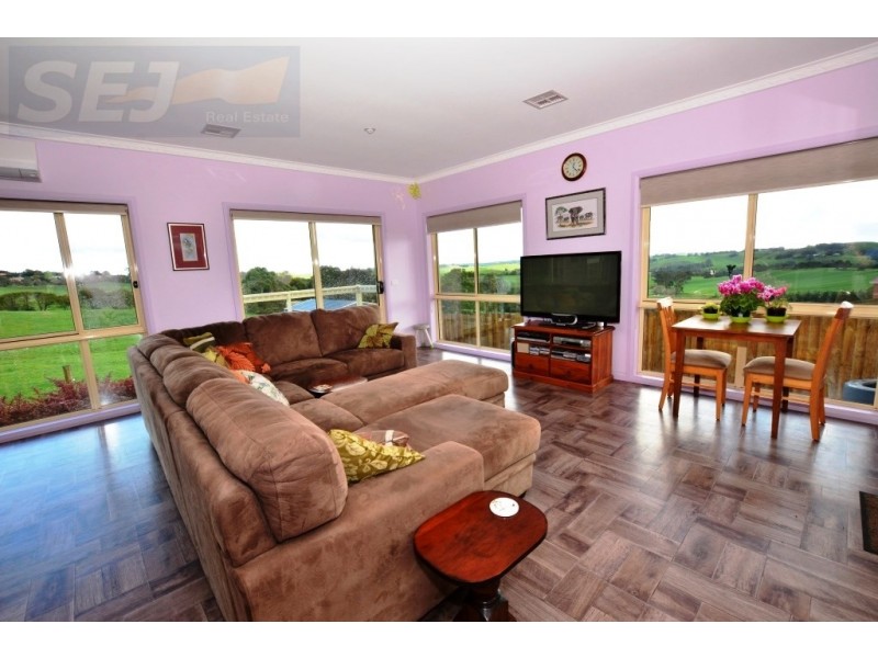 9-11 Fonda Dean Terrace, Korumburra VIC 3950