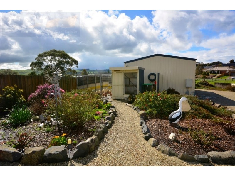 9-11 Fonda Dean Terrace, Korumburra VIC 3950