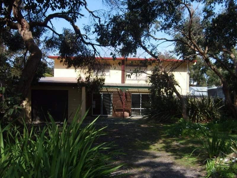 2 Waratah Ave, Waratah Bay VIC 3959