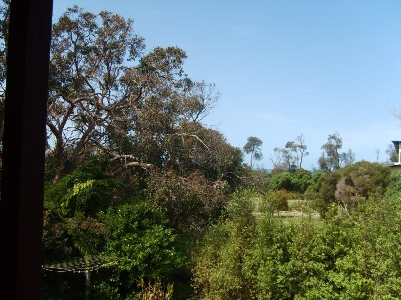 2 Waratah Ave, Waratah Bay VIC 3959