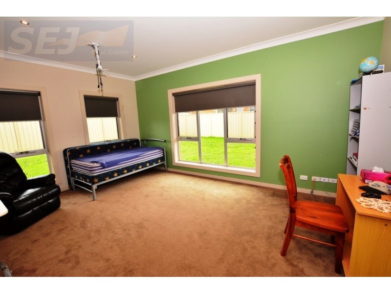 12 Carr Ave, Leongatha VIC 3953