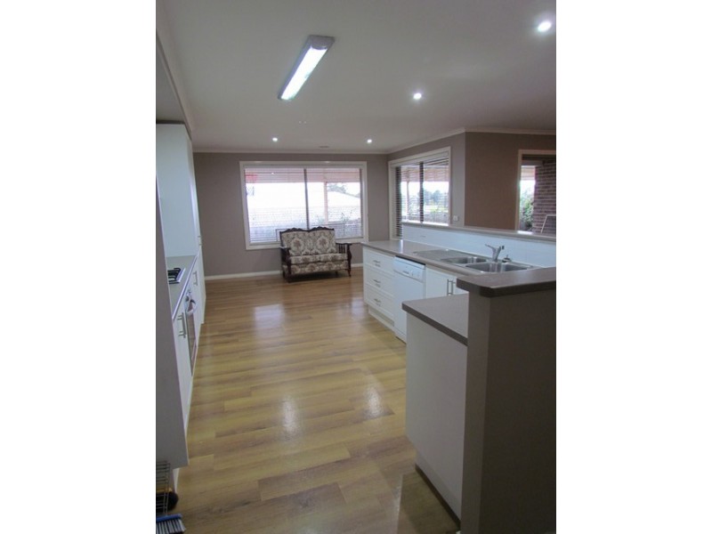 30 Munro Street, Warragul VIC 3820