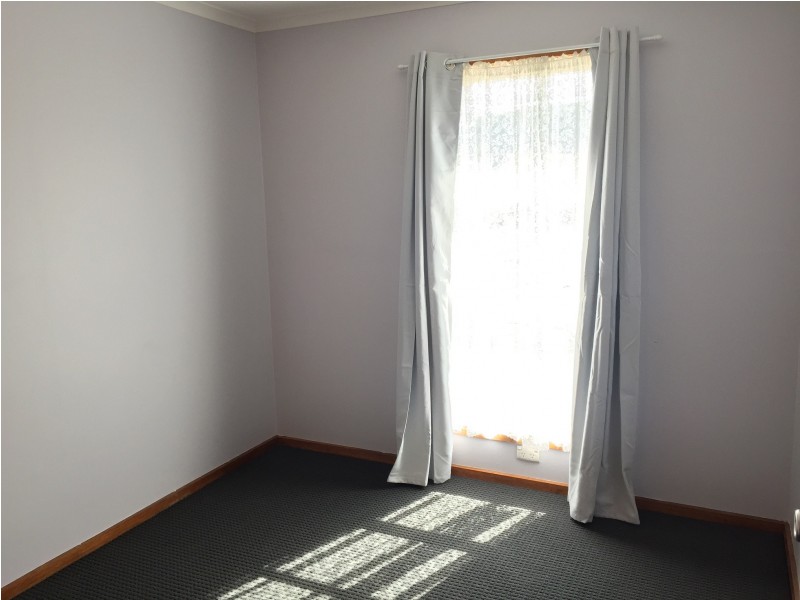 Foster VIC 3960