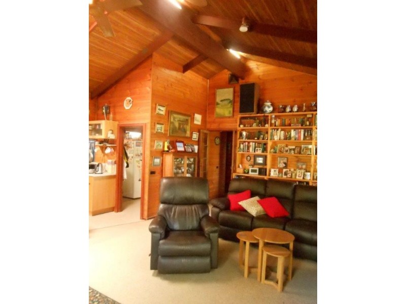 34 Hillcrest Road, Foster VIC 3960