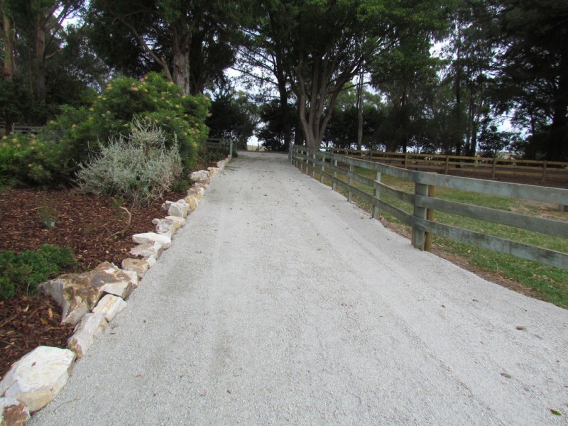 415 Lardner Road, Warragul West VIC 3821