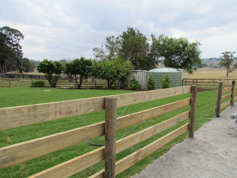 415 Lardner Road, Warragul West VIC 3821