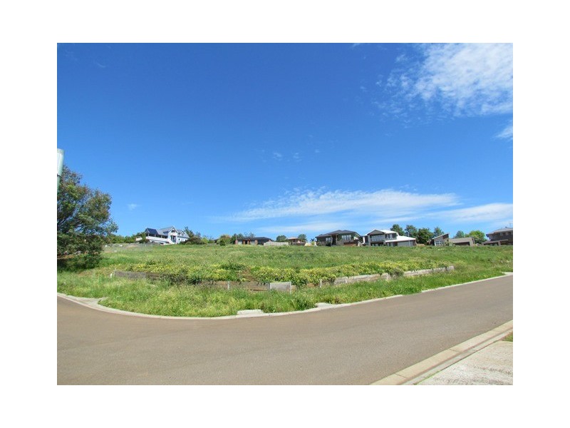 14 Melzak Way, Warragul VIC 3820
