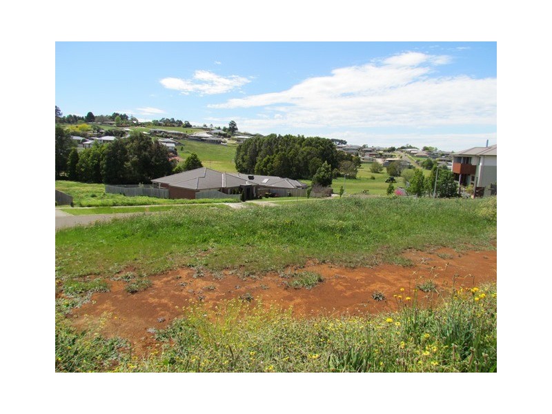 14 Melzak Way, Warragul VIC 3820