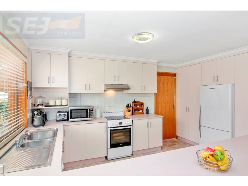 10 Royston Street, Meeniyan VIC 3956