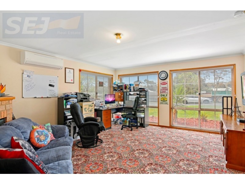 10 Royston Street, Meeniyan VIC 3956
