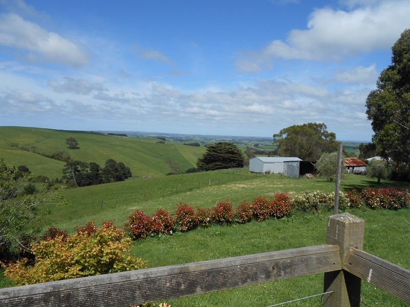 25 ARNUPS ROAD, Foster VIC 3960