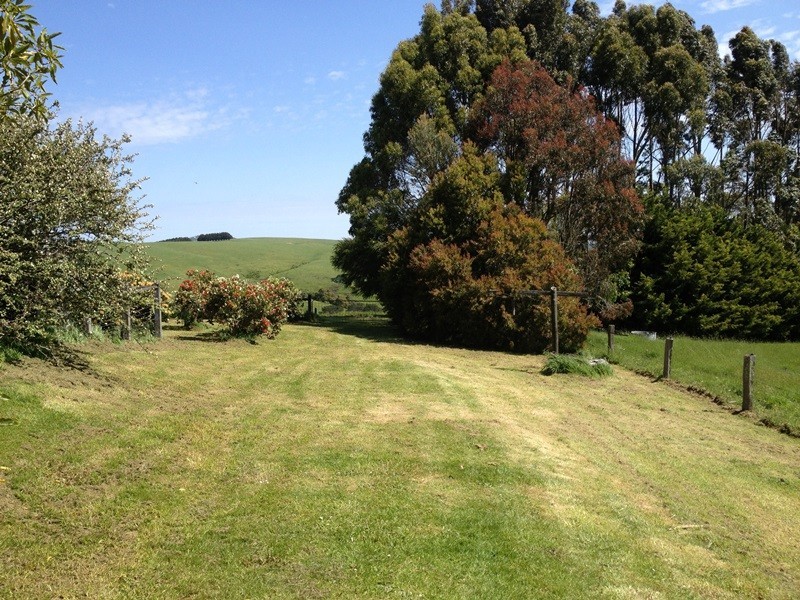 25 ARNUPS ROAD, Foster VIC 3960