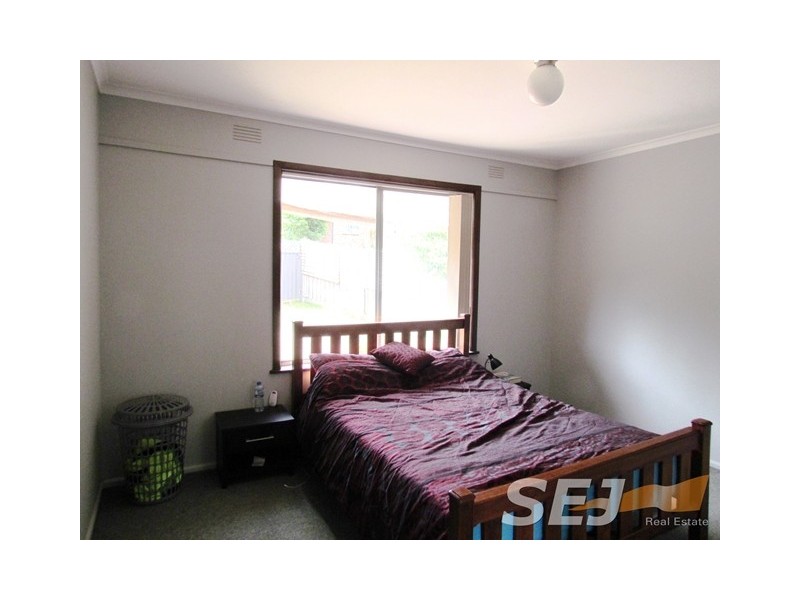 16 Sinclair Street, Warragul VIC 3820
