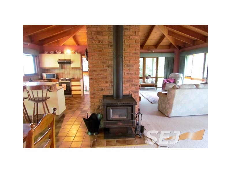 51 + 135 Sheffield Rd, Neerim South VIC 3831