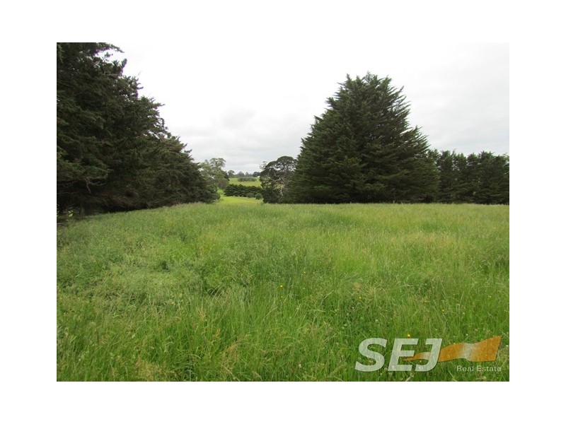 51 + 135 Sheffield Rd, Neerim South VIC 3831