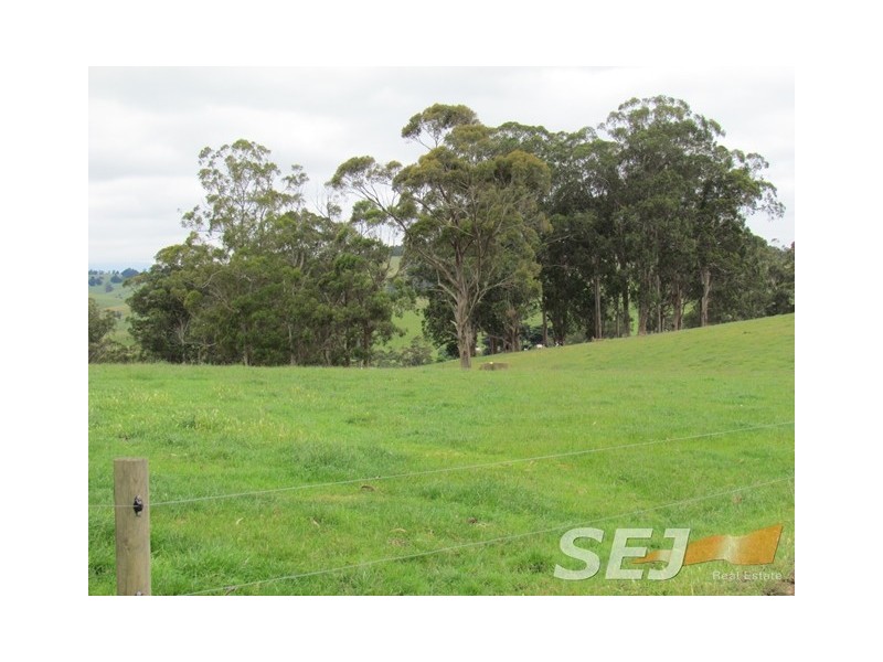 51 + 135 Sheffield Rd, Neerim South VIC 3831