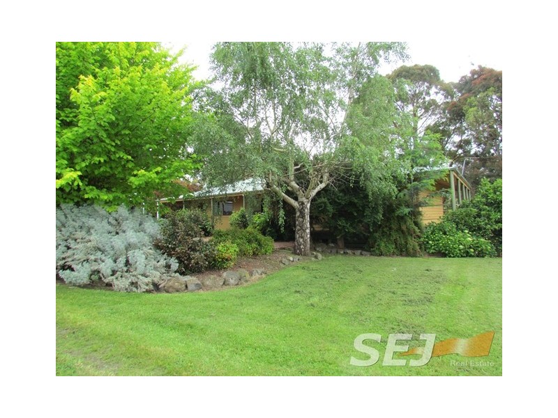 51 + 135 Sheffield Rd, Neerim South VIC 3831