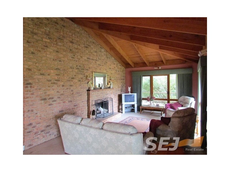 51 + 135 Sheffield Rd, Neerim South VIC 3831
